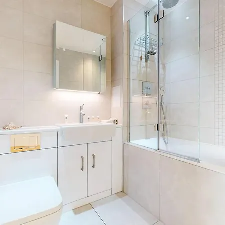 Exquisite 1-Bedroom Flat In North Kensington Londra Esterno foto