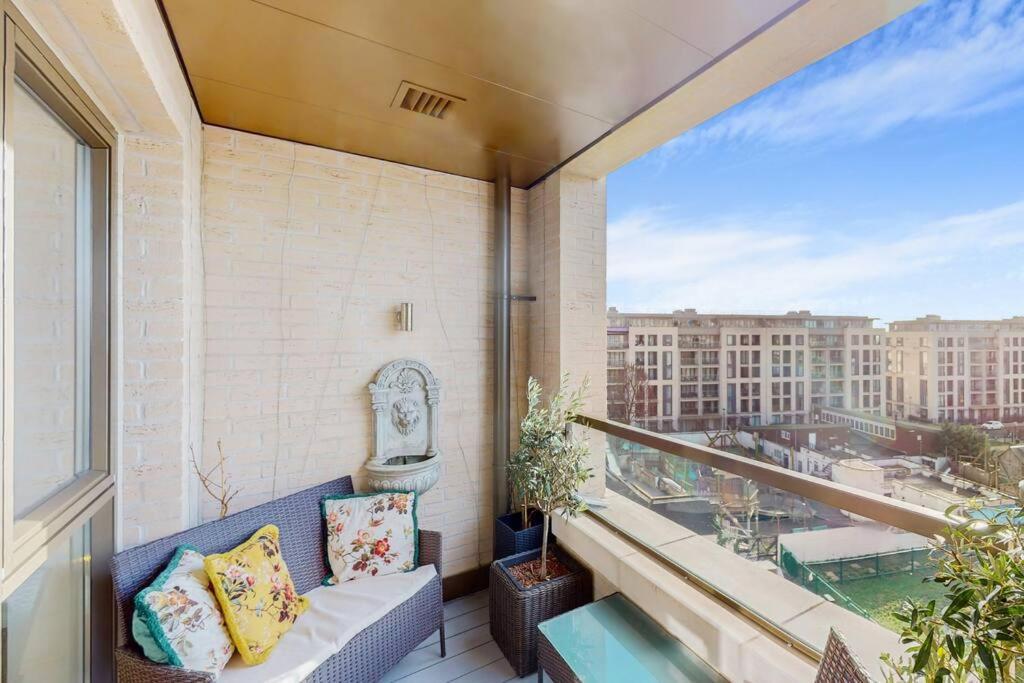 Exquisite 1-bedroom Flat In North Kensington Appartamento
